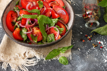 Salad with tomatoes and basil