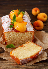 Apricot cake with fresh apricot