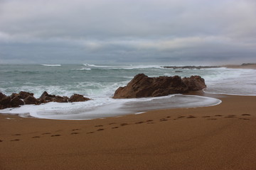 Les Sables-d'Olonne : plage de L'Aubraie (anse de Chaillé) le soir
