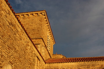 coucher de soleil sur le prieuré Saint Nicolas à la Chaume (Les sables d'Olonne, Vendée)