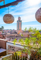 Panoramablick auf Marrakesch und die alte Medina, Marokko © Olena Zn