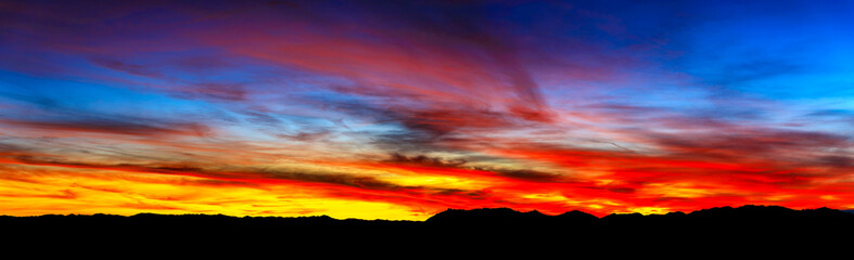 Fototapeta na wymiar panorama of Sunset over Horizon