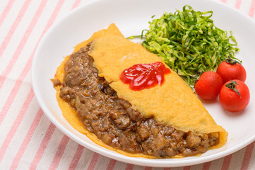 キーマカレーオムレツ