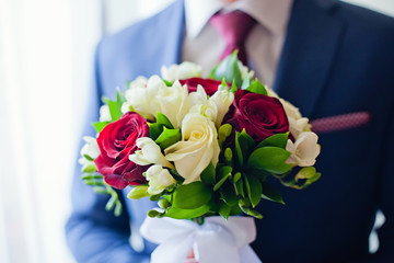 bouquet of white roses