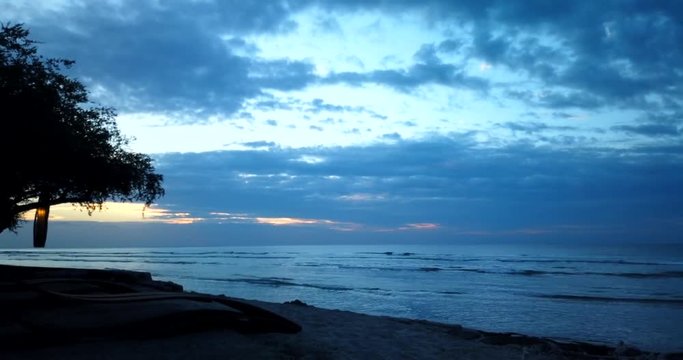 hyperlapse, moving time lapse of beautiful sunset in Gili Trawangan, Bali Indonesia.
summer holiday in asia.