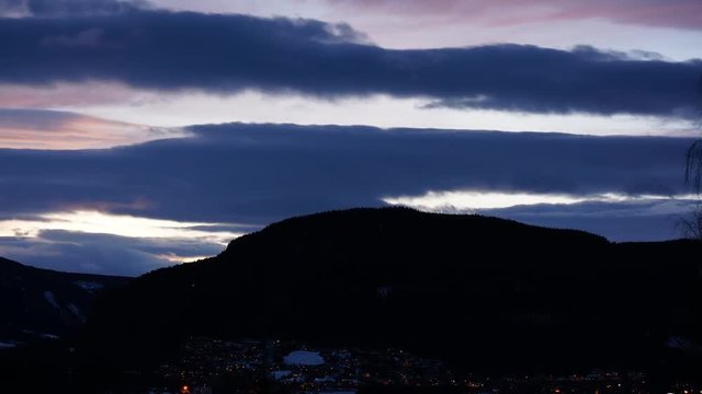 Winter sunset in Fagernes Norway, rapid skye in timelaps