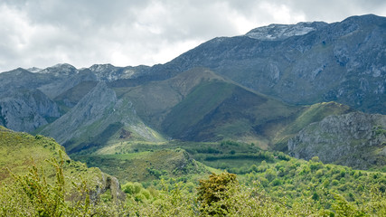 Fototapeta na wymiar Mountain Landscape of Cares Trekking Route, Asturias