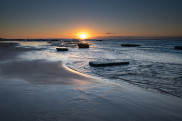 Fototapeta na wymiar Clear Skies Sunrise Seascape