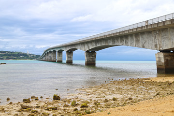 Fototapeta premium 【沖縄県 観光名所】古宇利大橋