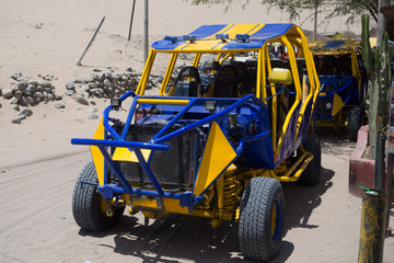 4x4 vehicle to travel the dunes of the Huacachina oasis in the city of Ica