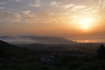 Fototapeta na wymiar sunrise in Tenerife east mountains