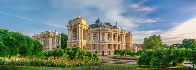Opera House and theatre square in Odessa, UA - obrazy, fototapety, plakaty