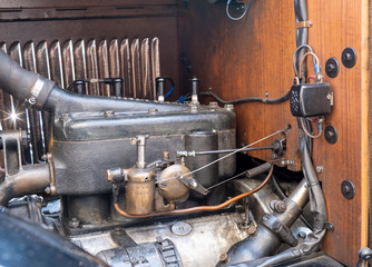 1900 collection car gasoline engine