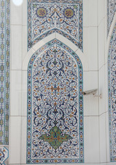 Oriental pattern on the wall of the White Mosque in Tashkent. Uzbekista