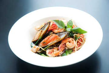 Spaghetti seafood healthy delicious food