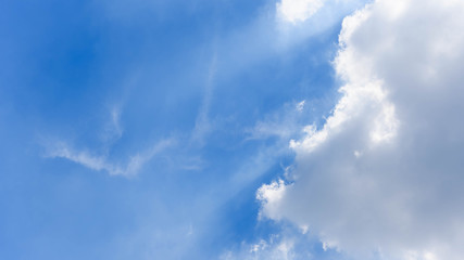 Fototapeta na wymiar clear blue sky with cloud during day