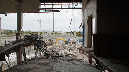 Dismantling Destruction factory rubble Breaking 