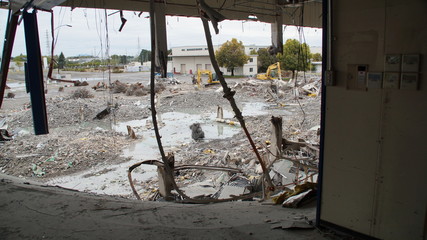Dismantling Destruction factory rubble Breaking 