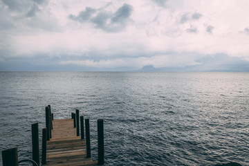 Obraz premium dock on lake atitlan in guatemala