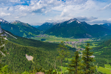 Blick aufs Ehrwalder Becken, Außerfern, Tirol