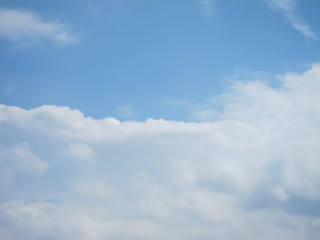 Obraz premium blue sky with a wall of clouds