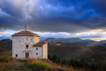 Fototapeta na wymiar The chapel Santa Maria della Pietà, Rocca Calascio, Gran Sasso, Abruzzo, Italy