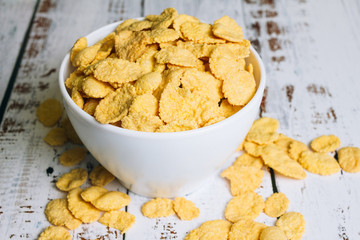 Crispy cornflakes in a bowl