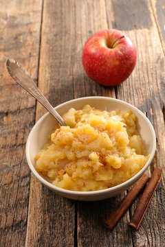 homemade applesauce with cinnamon in bowl