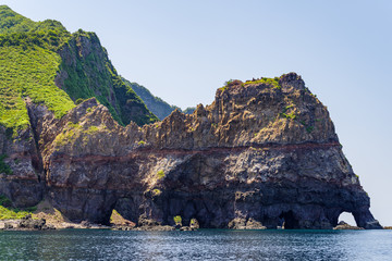 隠岐国賀浜の通天橋