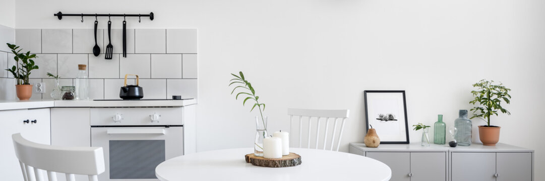 Kitchenette with round table