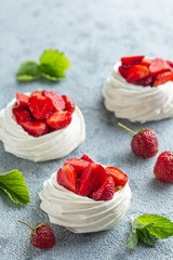 Pavlova cakes with fresh strawberry