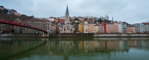 Naklejka premium panorama passerelle saint george lyon