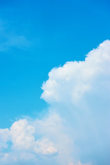 Blue sky and white heap cloud
