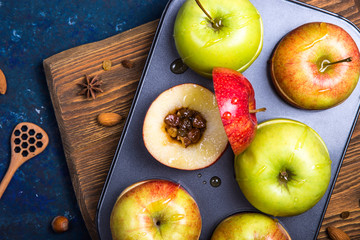 Baked apples as a healthy vegan sugar-free dessert