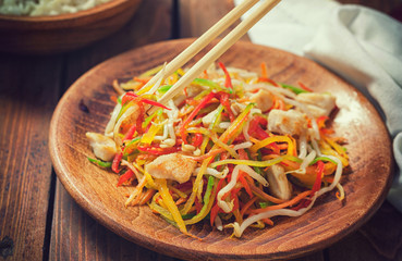 Stir fried vegetables with white chicken meat and sprouts