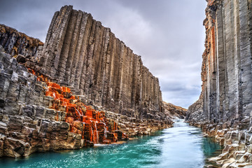 Studlagil basalt canyon, IJsland