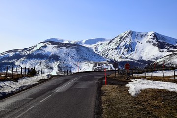 Route du col de la Croix-Morand en hiver