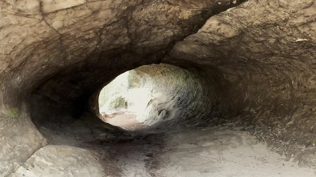 Video von der Teufelsmauer, Tunnel, gehen