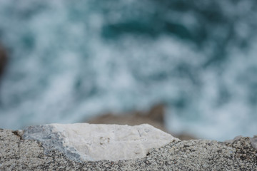 Festungsmauer im Vordergrund Meer im Hintergrund Dubrovnik Kroatien