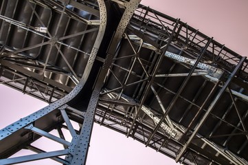 Brücke mit Blick nach oben