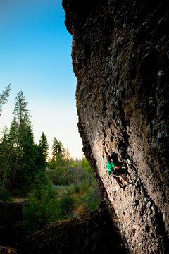 Who needs light? Jeff Crawford slams 21 Run (5.12d/5.13a) at dusk at Deep Creek.       
