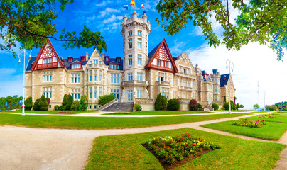 Palacio Real de la magdalena. Punto de referencia turístico de Cantabria y Santander