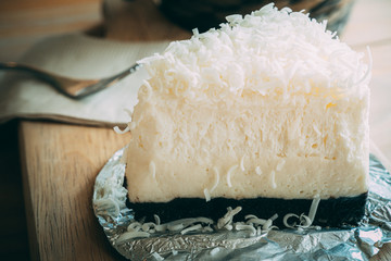 WHITE CHOCOLATE CHEESECAKE