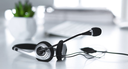 Communication support, call center and customer service help desk