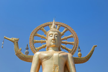 Public big Buddha temple in Wat Phra Yai sitting under blue sky most popular famous landmark tourist destination Koh Samui Surat Thani province, Thailand © Soonthorn