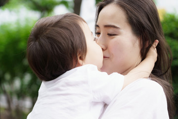 子育て　お母さん