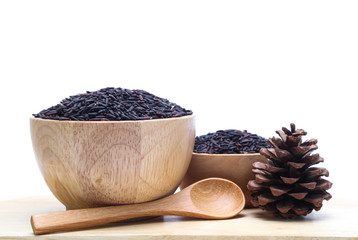rice berry in bowl isolated on white background