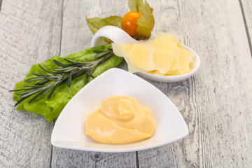 Cheese sauce in the bowl