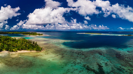 Obraz premium Drone view of small islands and lagoons, Efate Island, Vanuatu, near Port Vila