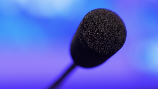 speaker microphone in big venue